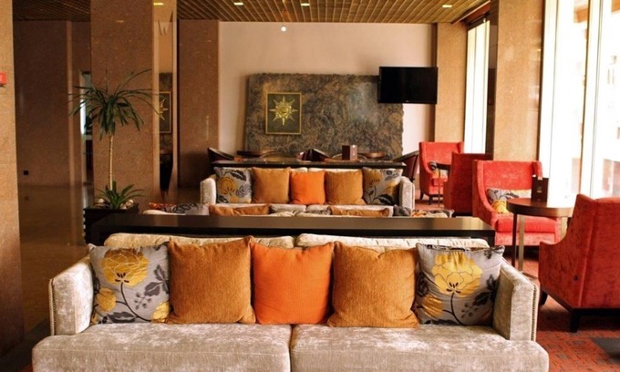 Oliveira De Azemeis Hotel | Hotel Dighton