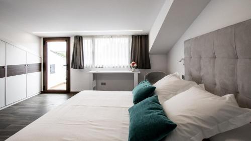 Manzanera Hotel | Hotel Duque de Calabria