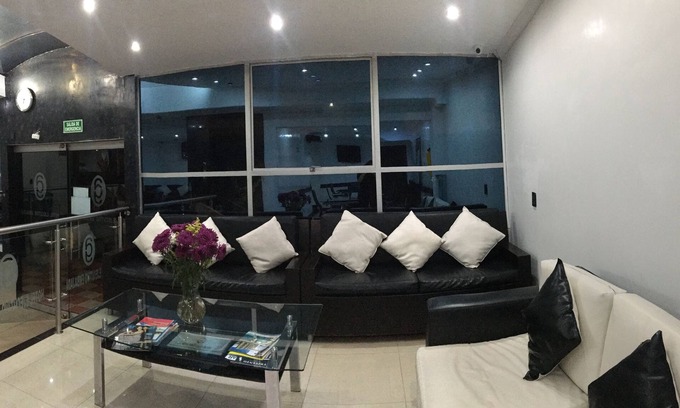 Quinta Paredes Hotel | Hotel Ejecutivo Embajada