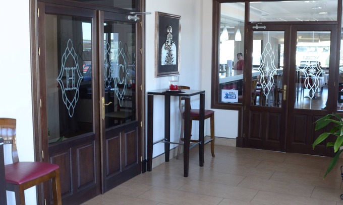Villanueva del Trabuco Hotel | Hotel El Capricho