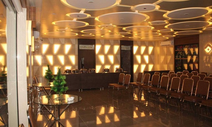 Bilimora Hotel | Hotel Empire