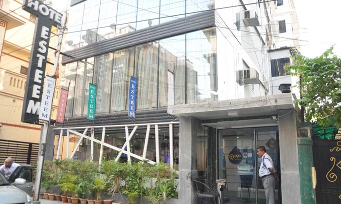 Bhowanipore Hotel | Hotel Esteem