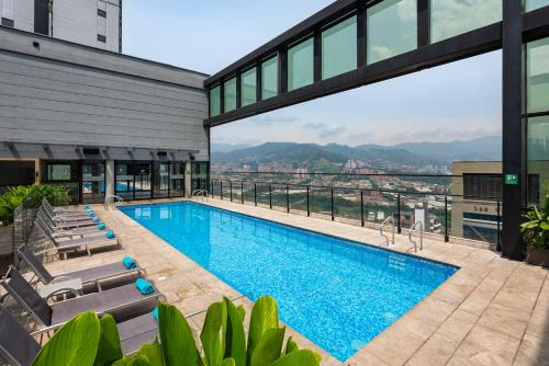 El Castillo Hotel | Hotel Estelar Square