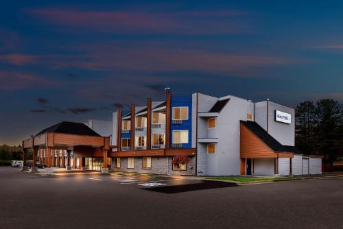 Regional District of Nanaimo Hotel | Hotel Feng, BW Signature Collection
