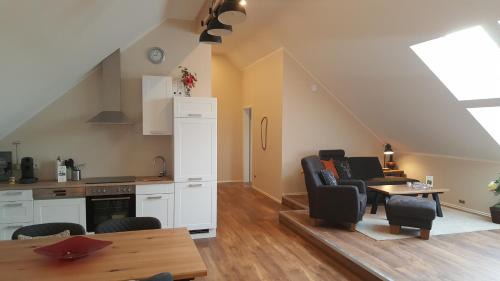 Schalkenmehren Hotel | Hotel-Ferienwohnungen Cafe Maarblick