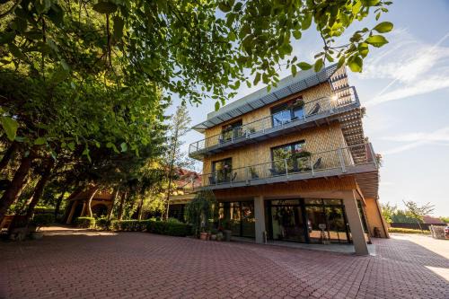 Brezineves Hotel | Hotel Frýdl