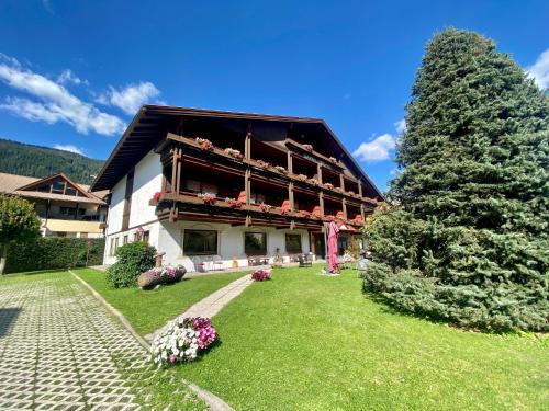San Candido Hotel | Hotel Garni LIVING