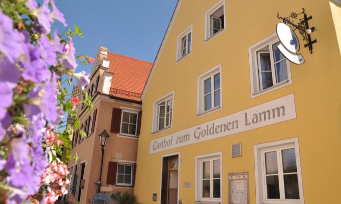 Harburg Hotel | Hotel Gasthof zum Goldenen Lamm