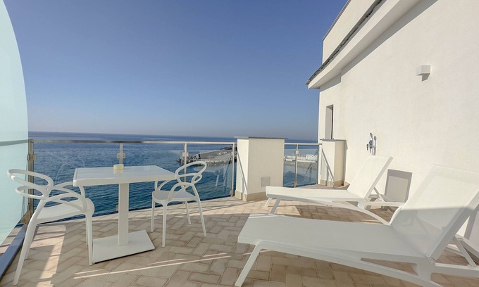 Meta Hotel | Hotel Giosuè a mare