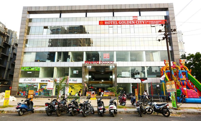 Surat Hotel | HOTEL GOLDEN CITY