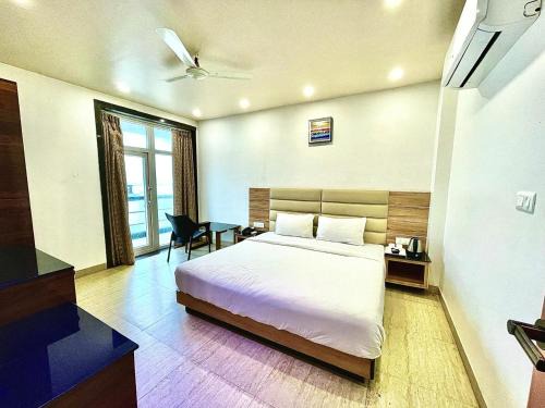 Puri Hotel | Hotel GPR Puri ! near Temples and All main attractions! Well-air-conditioned-hotel with-lift-and-parking-facility ! ମନ୍ଦିର ଏବଂ ସମସ୍ତ ମୁଖ୍ୟ ଆକର୍ଷଣ ନିକଟରେ ! Multi cuisine breakfast optionally provided