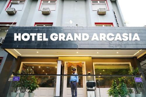 Chittaranjan Hotel | Hotel Grand Arcasia-CR Park