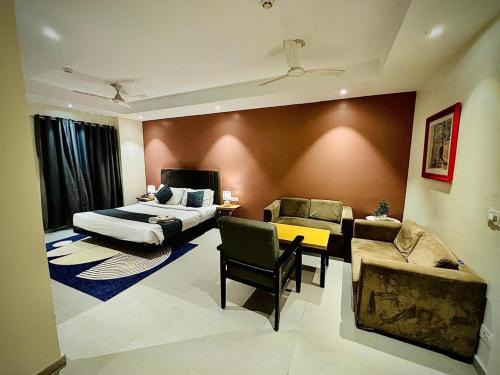 Indirapuram Hotel | Hotel Grand Arcasia