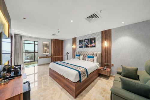 Lakshminarayana Pura Hotel | Hotel Grand Kasturi