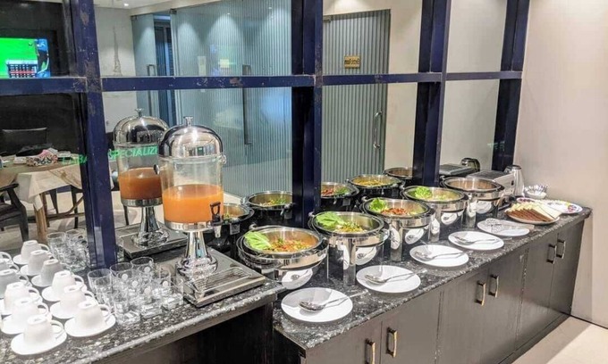 Dhanmondi Hotel | Hotel Grand Royal Dhanmondi