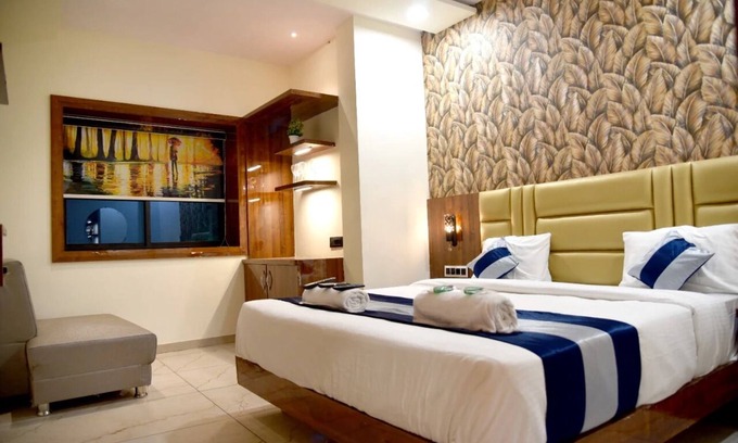 Warora Hotel | Hotel Greenway