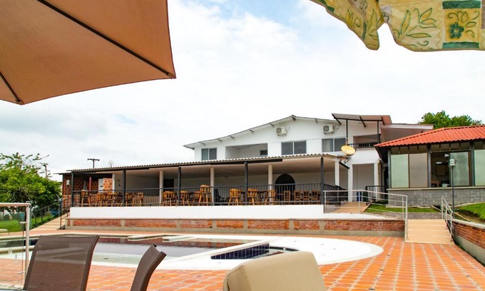 Montenegro Hotel | Hotel Hacienda Buena Vista