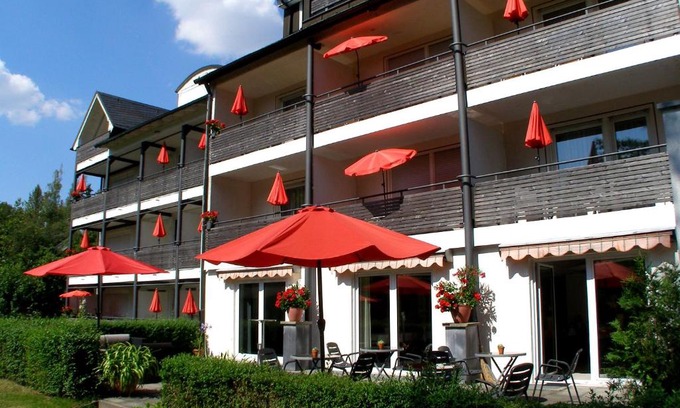 Bad Steben House | Hotel Haus Katharina B&B, Therme und Kurpark