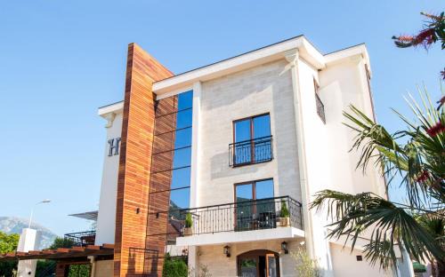 Tivat Hotel | Hotel Helada