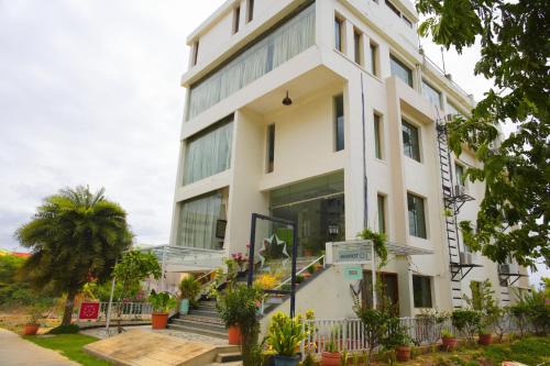 Maraimalai Nagar Hotel | Hotel Highnest