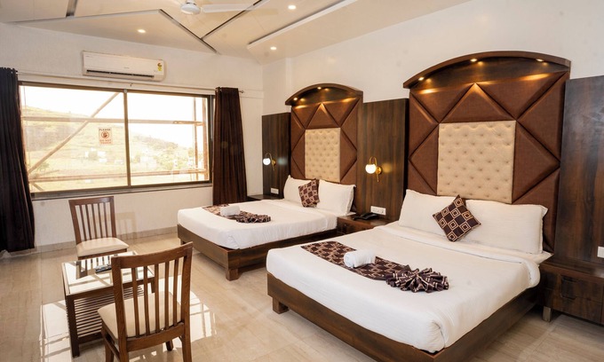 Maliwada Hotel | Hotel Grand Sarowar