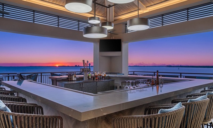Panama City Hotel | Hotel Indigo Panama City Marina by IHG