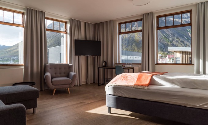 Isafjordur Hotel | Hotel Isafjordur Horn