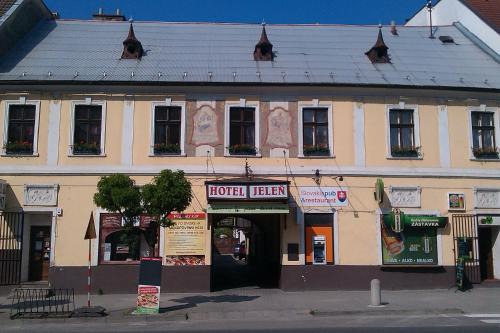 Pezinok House | Hotel Jeleň
