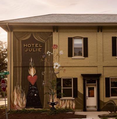 Stratford Hotel | Hotel Julie