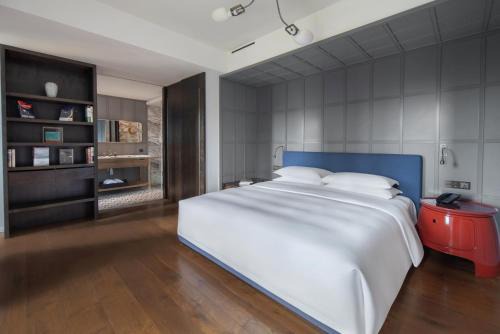 Nanshan Hotel | Hotel Kapok Shenzhen HouHai (Close to Shenzhen Bay)