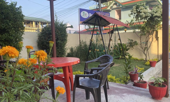 Bharatpur Hotel | Hotel Kavya Inn Chitwan