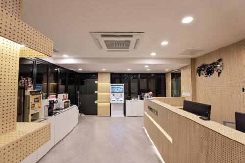 Chinju Hotel | Hotel Kkuljam Stay