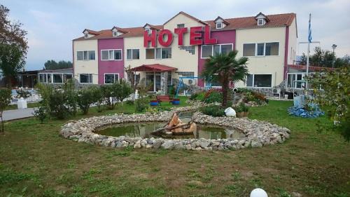 Sintiki Hotel | Hotel Konstantina