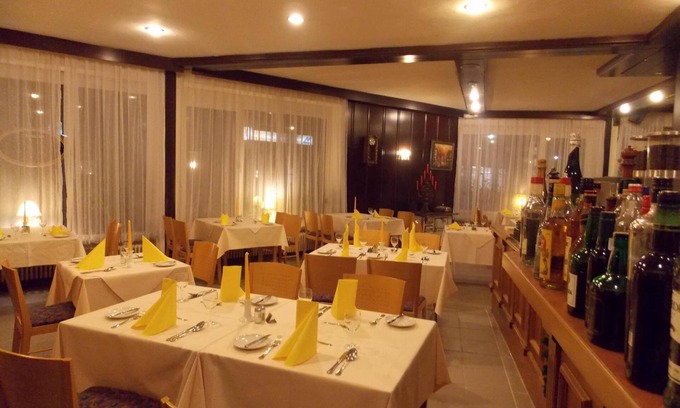 Bad Muenster am Stein-Ebernburg Hotel | Hotel Krone