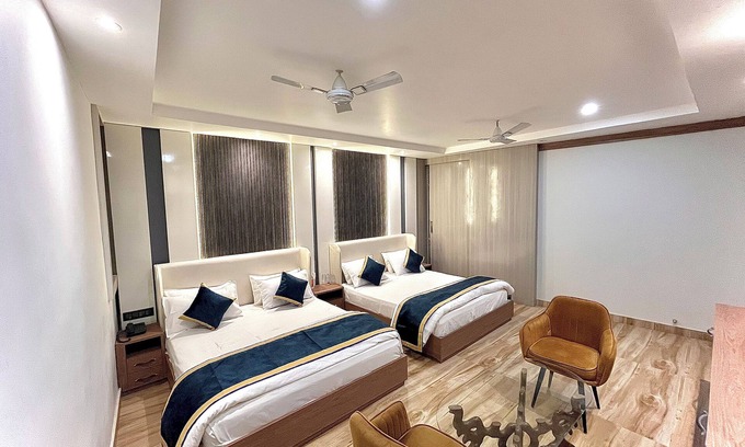 Kanpur Hotel | Hotel Lata Continental