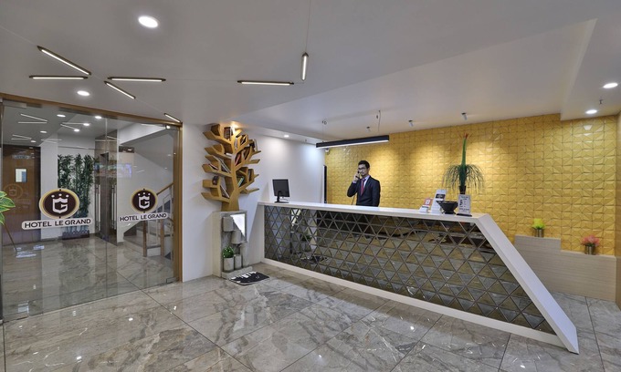 Surat Hotel | Hotel Le Grand