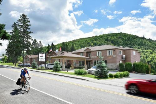 Saint-Sauveur Hotel | Hotel Le Versailles