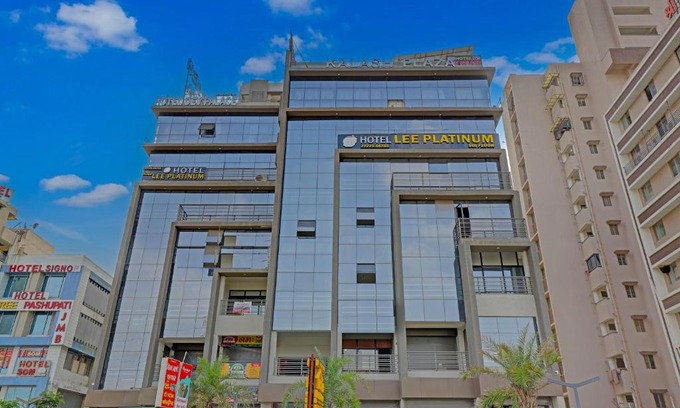 Ahmedabad Hotel | HOTEL LEE PLATINUM
