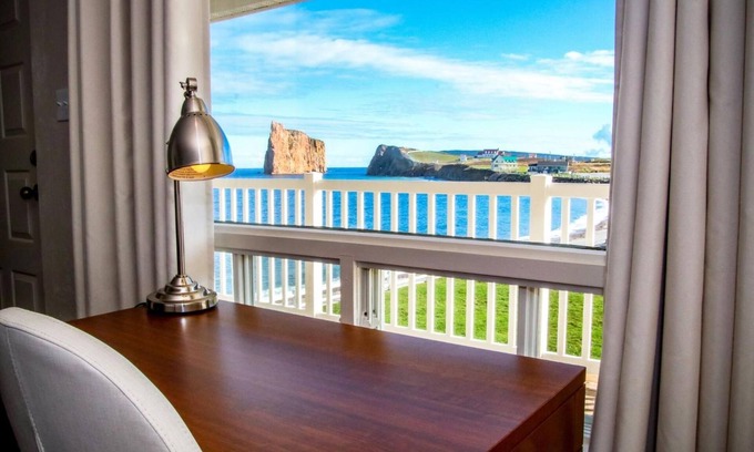 Perce Hotel | Hotel Les Trois Soeurs
