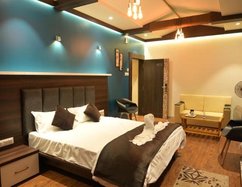 Kudal Hotel | Hotel Limelight