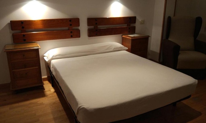 Puebla de Sanabria Hotel | Hotel Los Perales