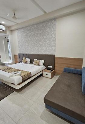 Khandwa Hotel | Hotel Maa Bhagwati Palace