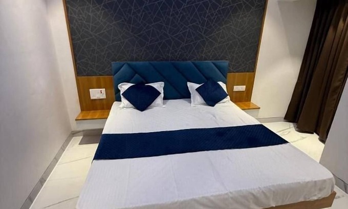 Daulatabad Hotel | Hotel Madhuban