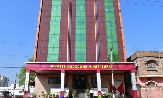 Vijay Nagar Hotel | HOTEL MADHUWAN VIHAR
