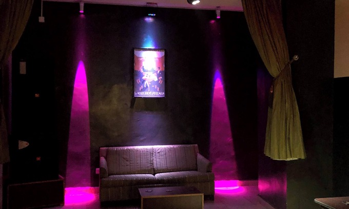 Freetown Apartment | HOTEL MALLIKA COMPANY SL. nIn Freetown with WiFi, AC, Restaurant, Free Parking.