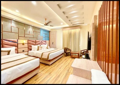 Kakarmatha Hotel | HOTEL MANTVYA PALACE Near Kashi vishwanath Temple - Restaurant & Parking Facilities - Fully Air Conditioning Suite Rooms - Best Hotel In Varanasi