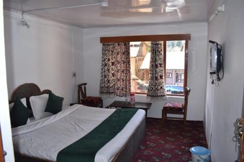 Laripora Hotel | Hotel Meazbaan