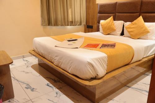 Vastrapur Hotel | Hotel meet palace