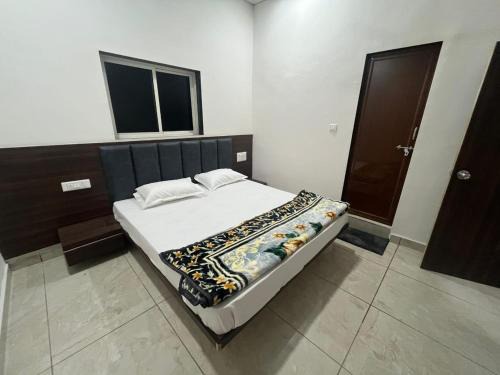 Sanand Hotel | Hotel Mewad Palace