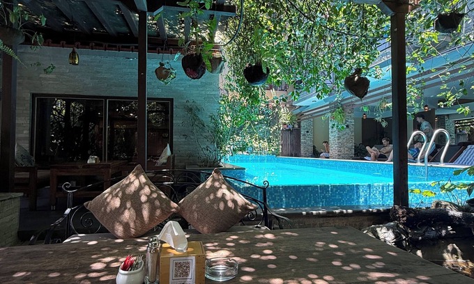 Pokhara Hotel | Hotel Middle Path and Spa